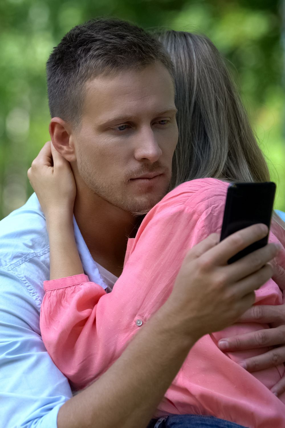 Signs your man is texting another woman